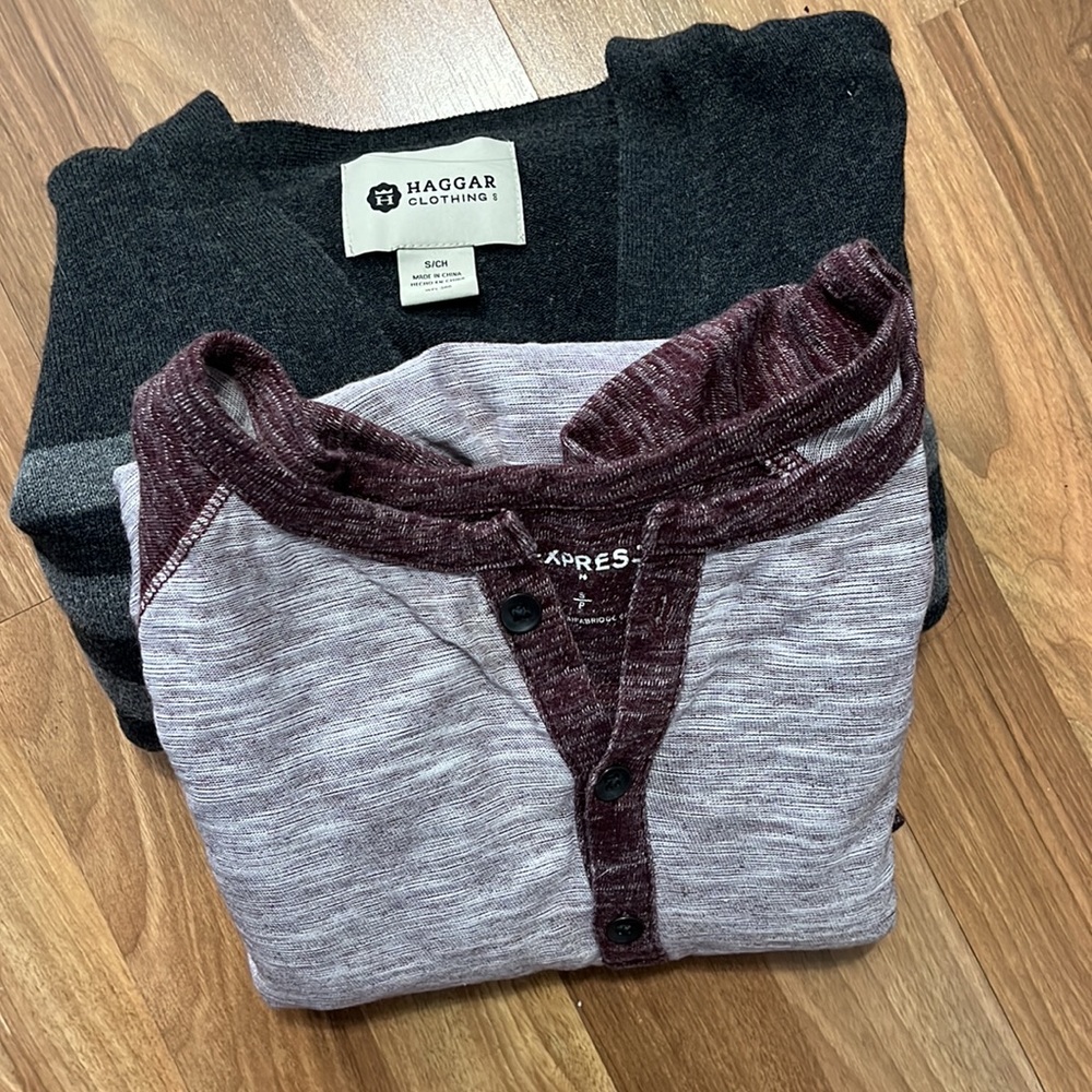 Mens Size Small sweater and cardigan lot (Express/Haggar)
